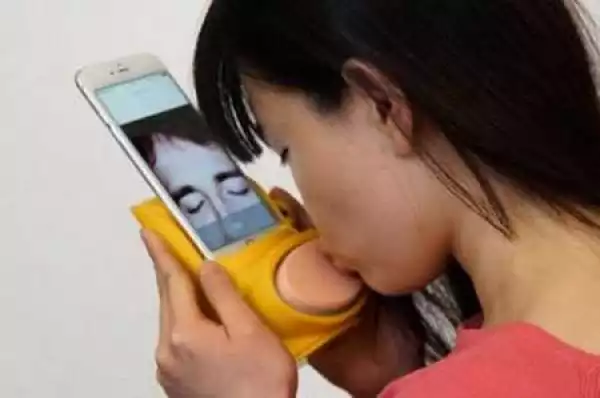 Magic! Meet Kissenger, The Smartphone Accessory That Lets You Kiss Your Partner Even if You